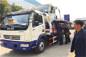 雁峰区汽车道路救援拖车价格